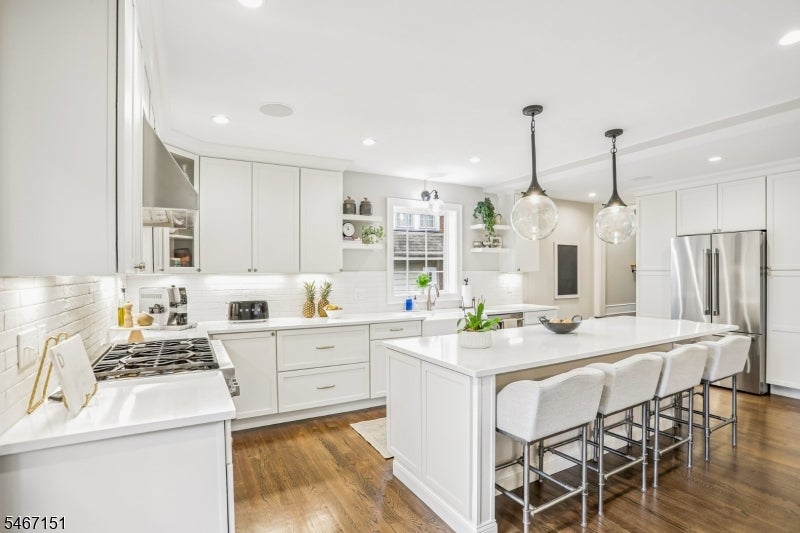 19 Montclair Ave