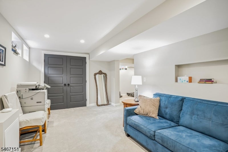 19 Montclair Ave