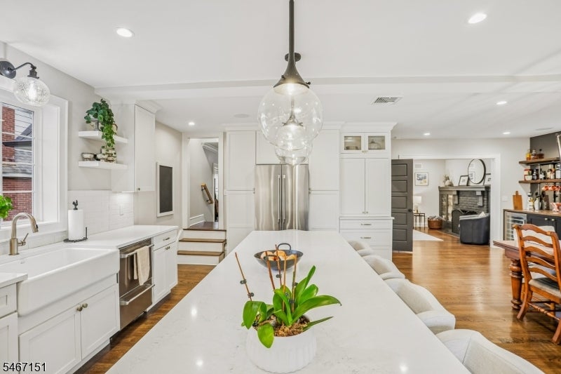 19 Montclair Ave