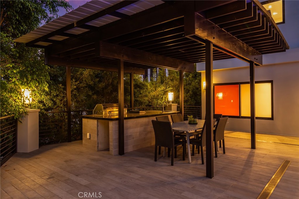 2111 Rimcrest Drive