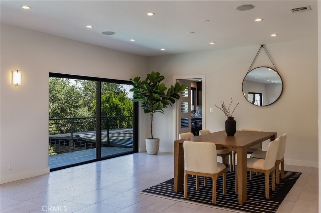 2111 Rimcrest Drive