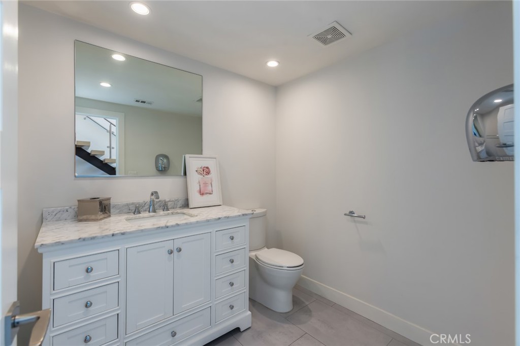 2111 Rimcrest Drive