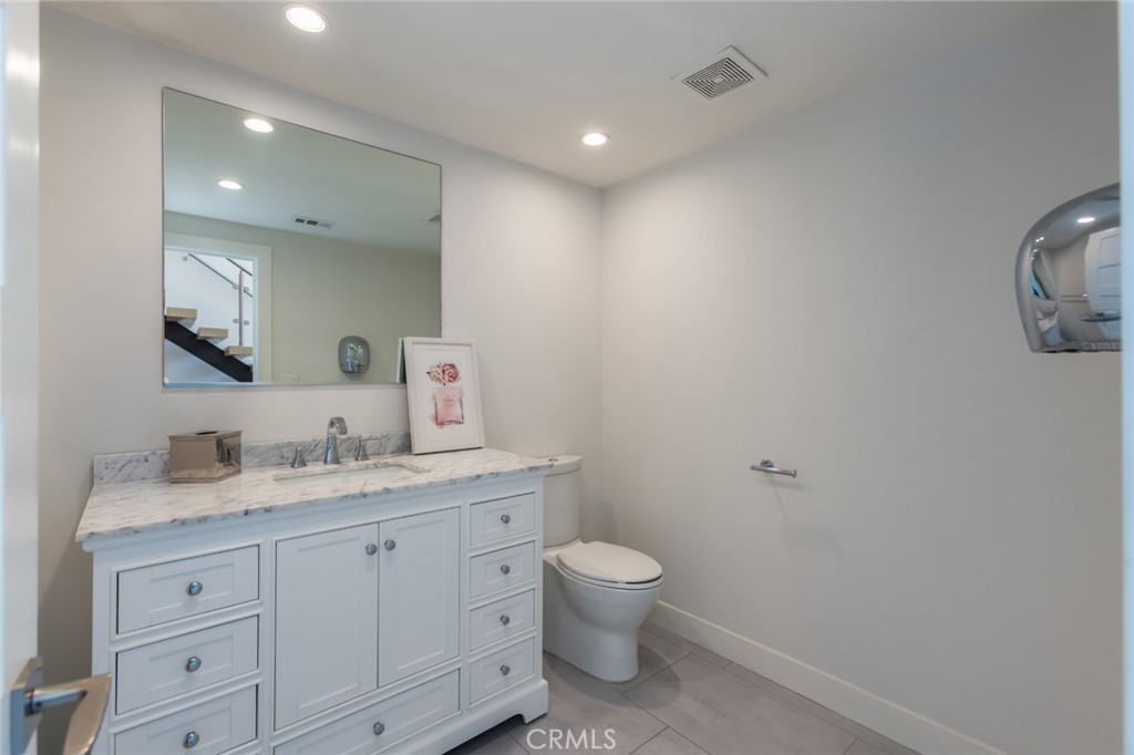 2111 Rimcrest Drive