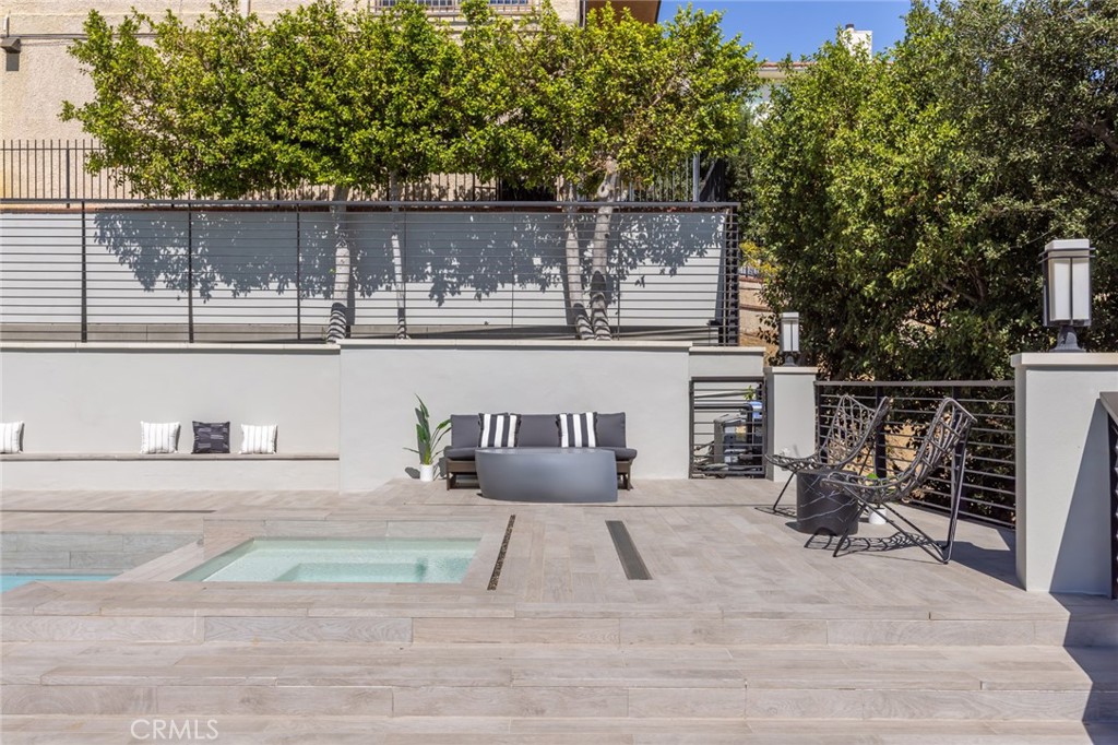 2111 Rimcrest Drive