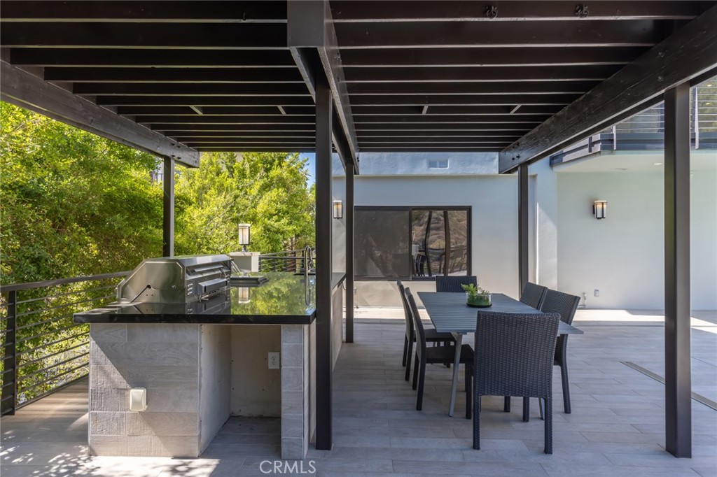 2111 Rimcrest Drive
