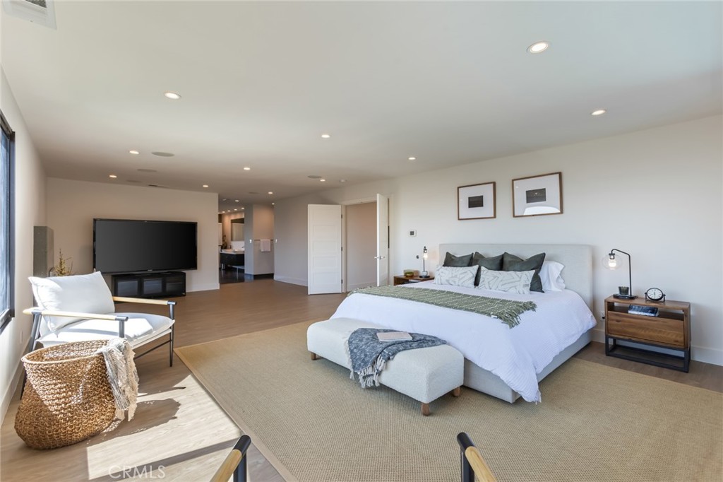2111 Rimcrest Drive