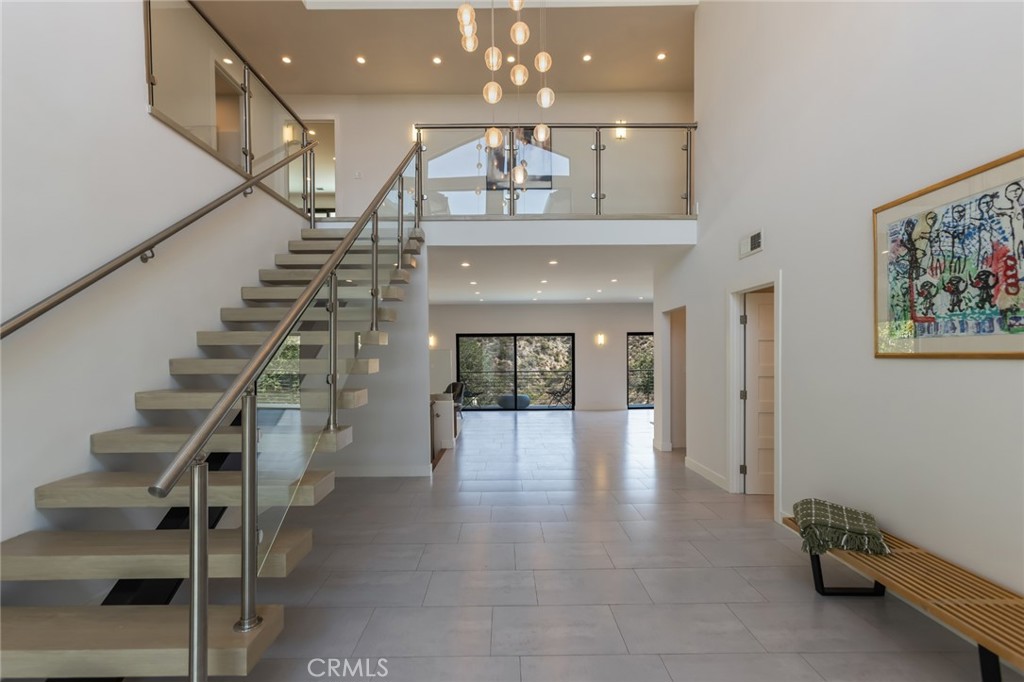 2111 Rimcrest Drive