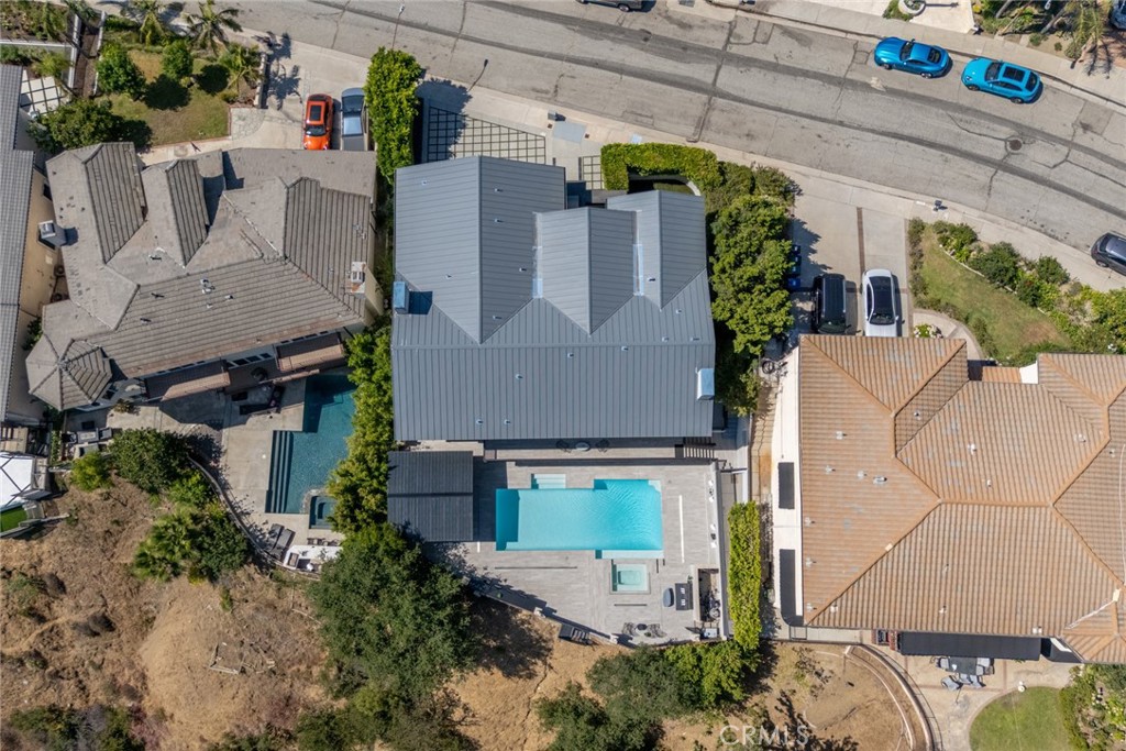 2111 Rimcrest Drive
