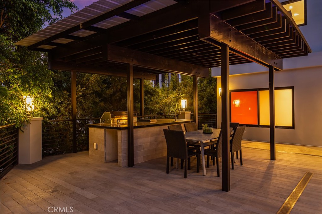 2111 Rimcrest Drive