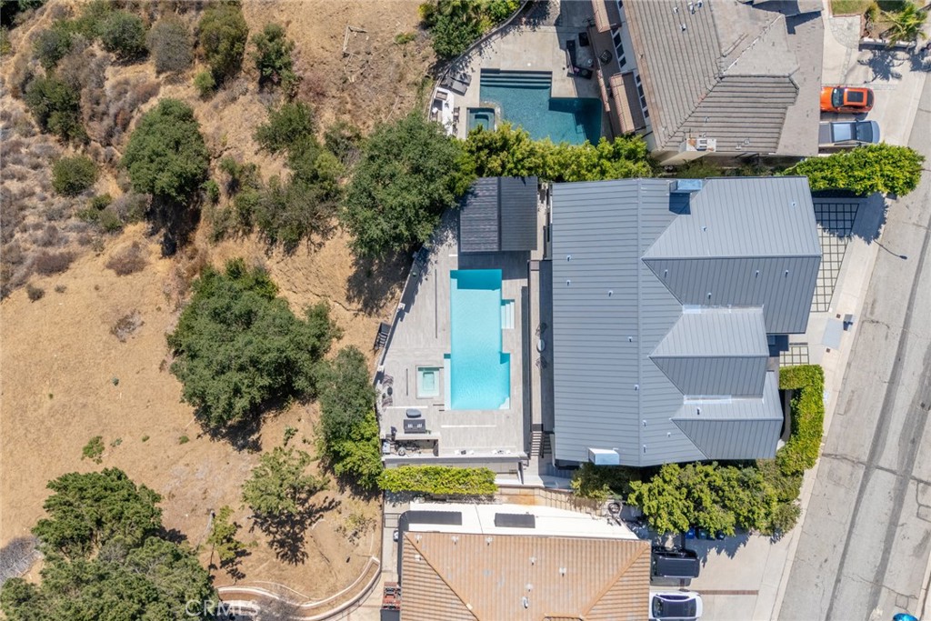 2111 Rimcrest Drive