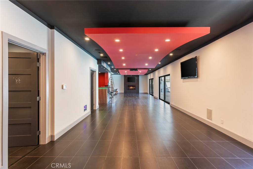 2111 Rimcrest Drive