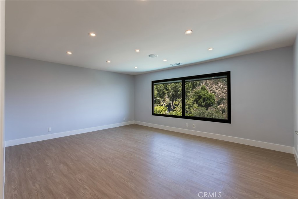2111 Rimcrest Drive