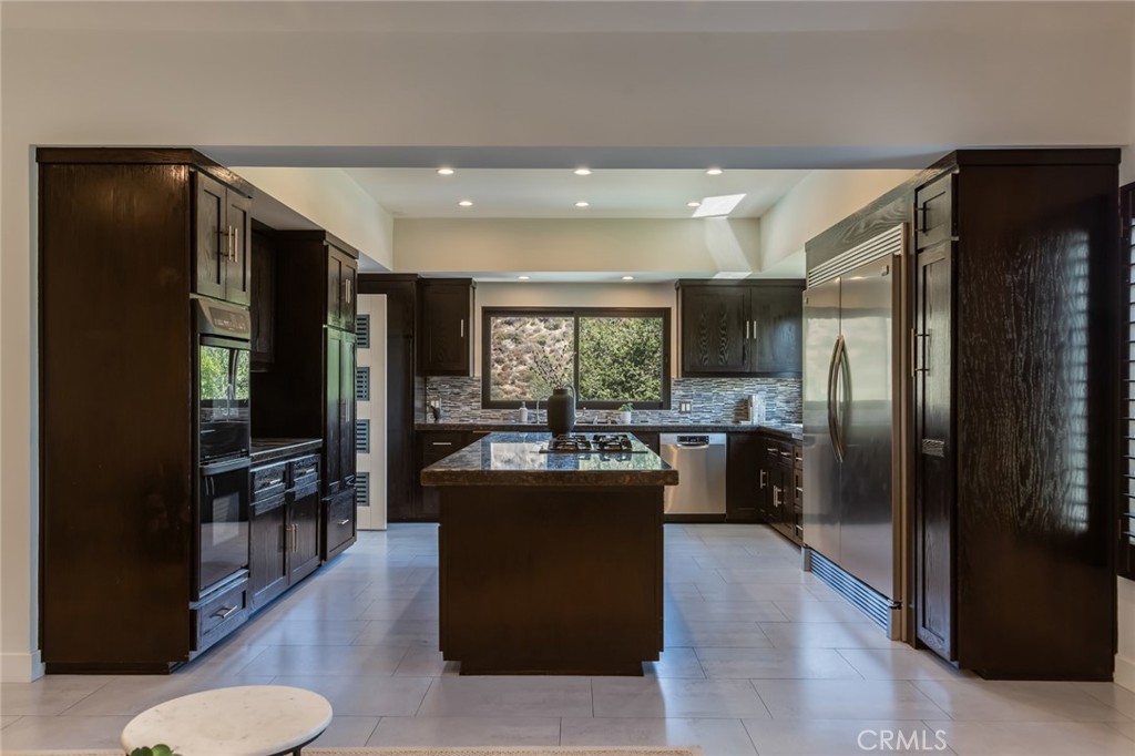2111 Rimcrest Drive