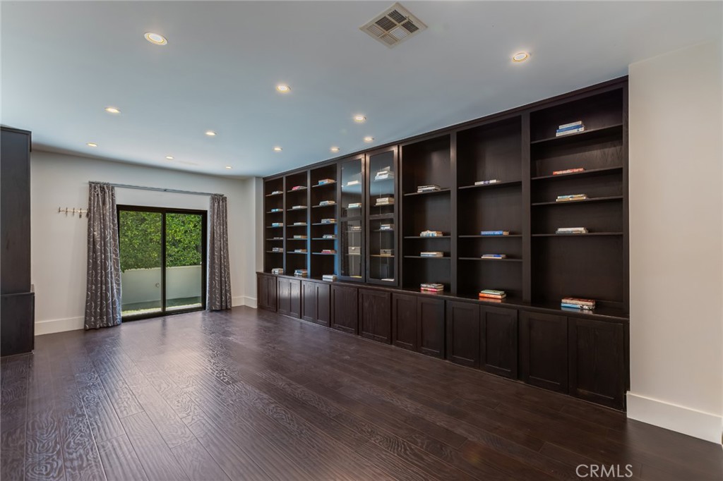 2111 Rimcrest Drive