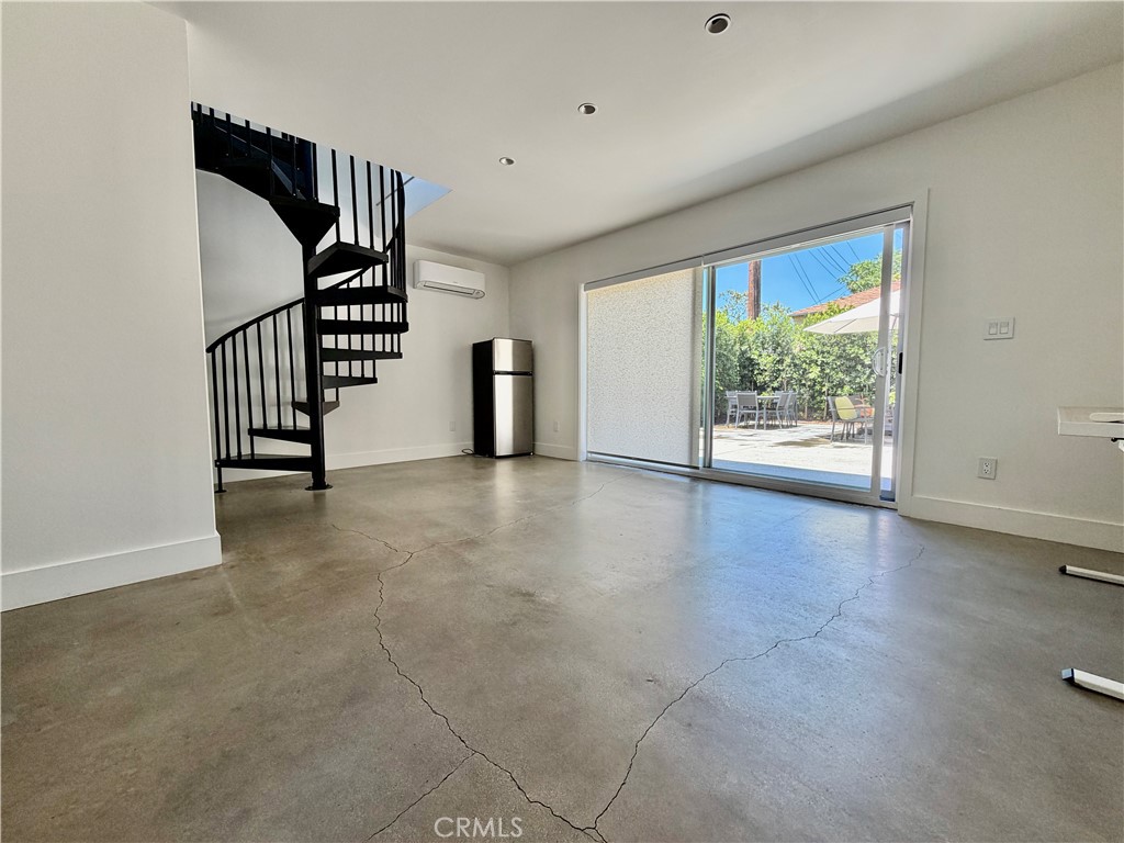 2536 Mayfield 1/2