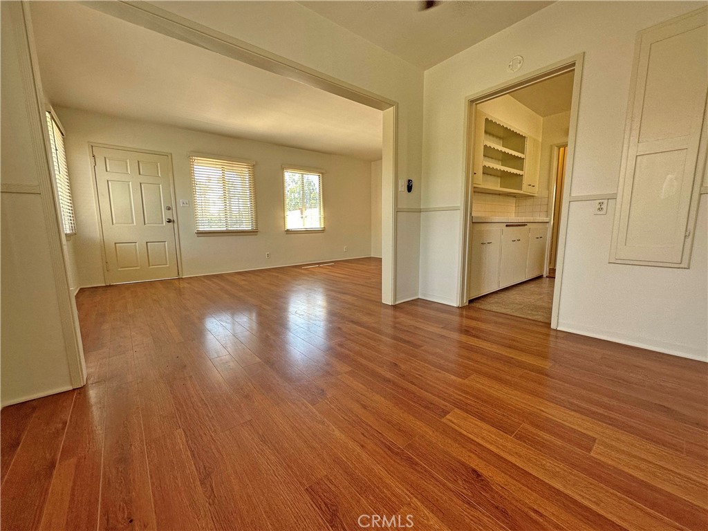 1609 E Chevy Chase Drive 1611