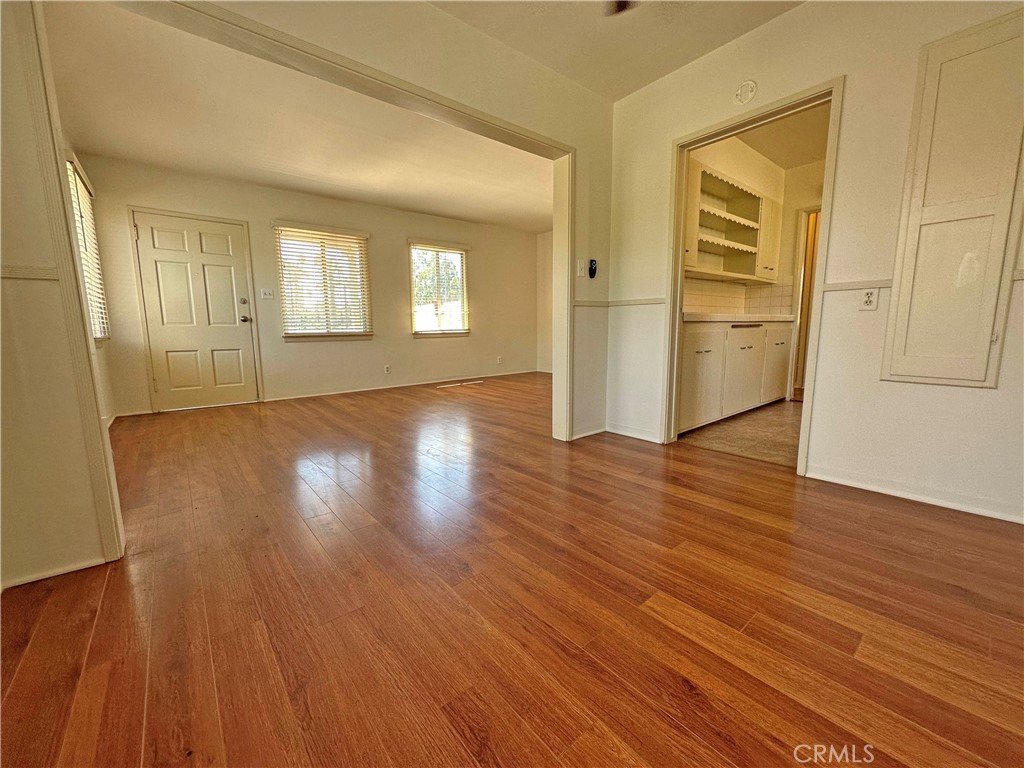 1609 E Chevy Chase Drive 1611