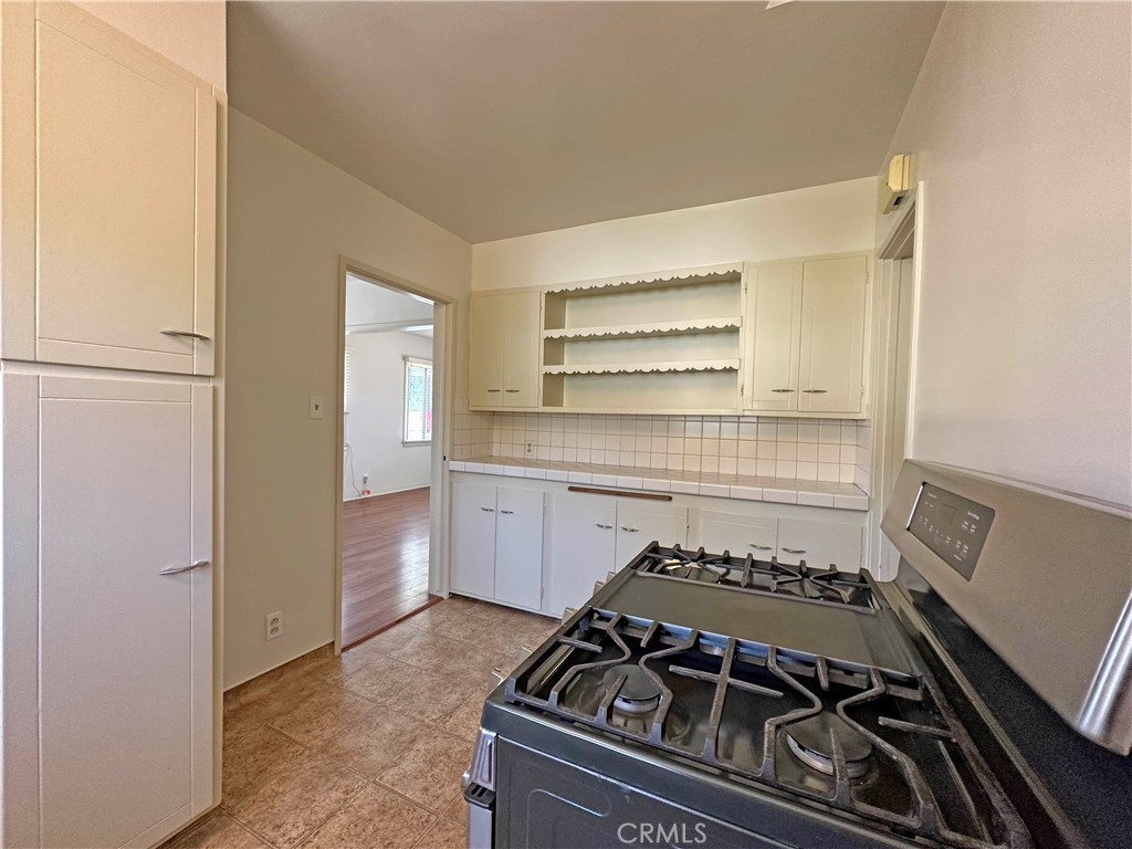 1609 E Chevy Chase Drive 1611