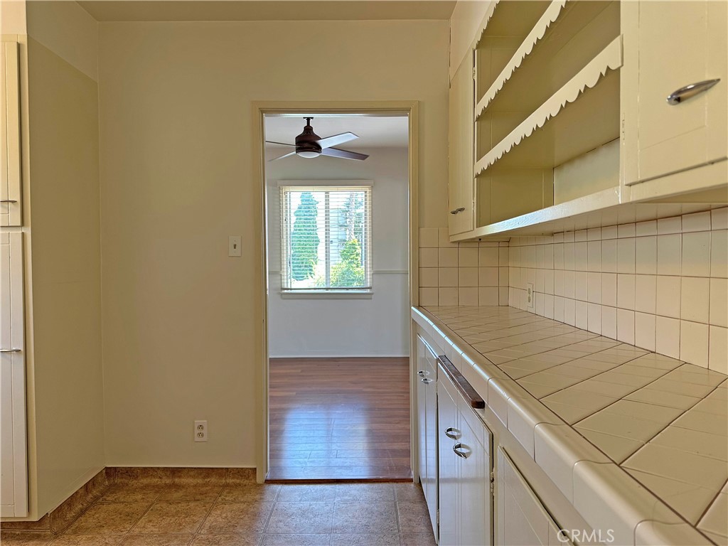 1609 E Chevy Chase Drive 1611
