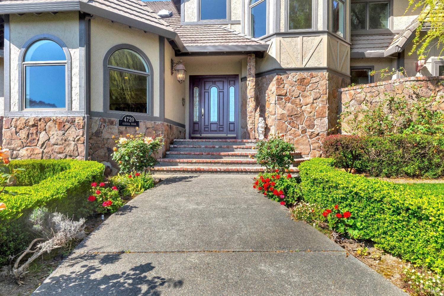 4720 Guenza Rd