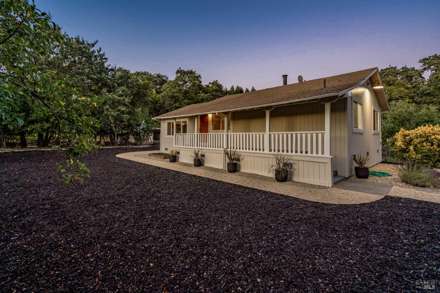 8021 Sonoma Highway