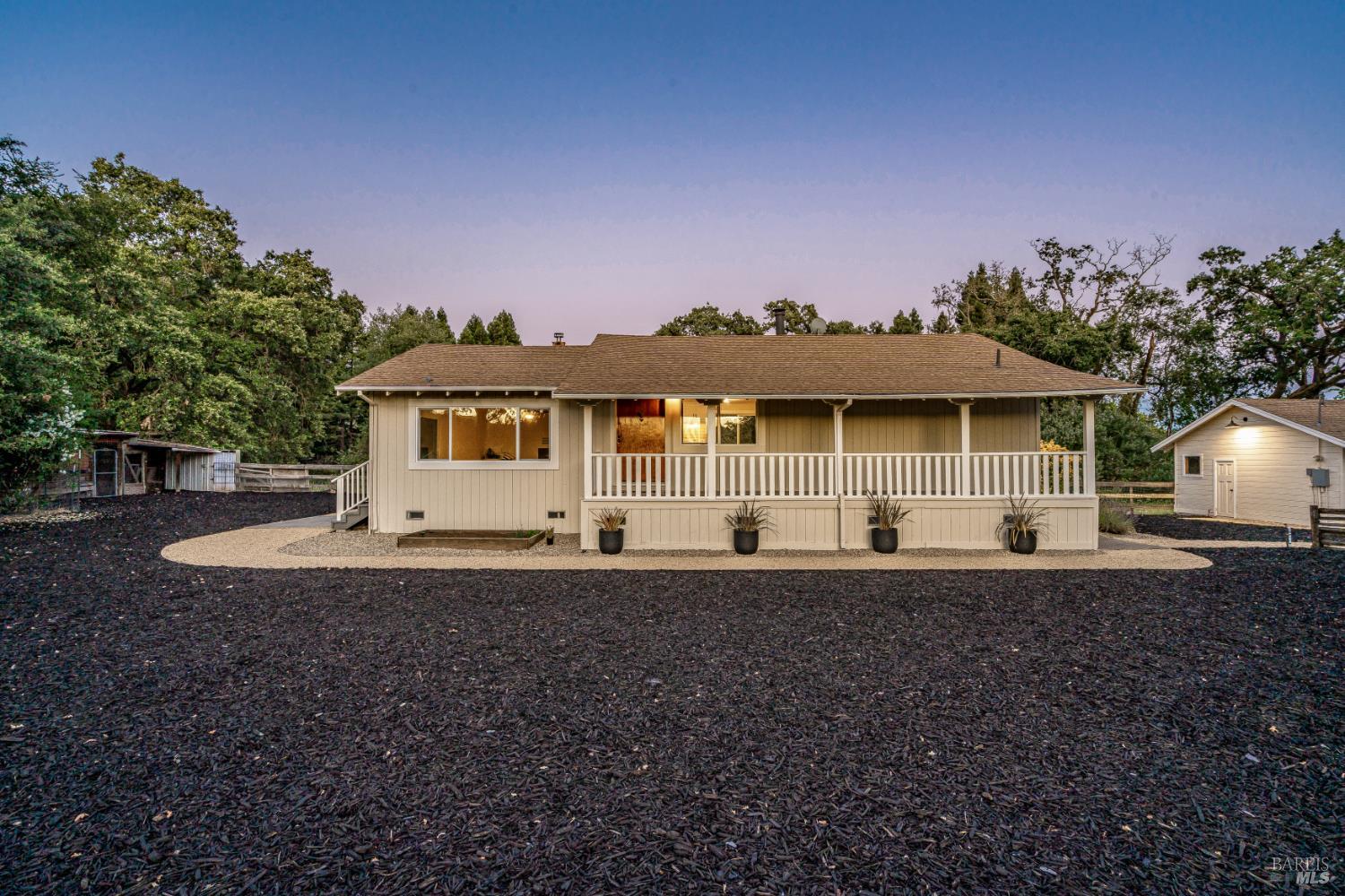 8021 Sonoma Highway