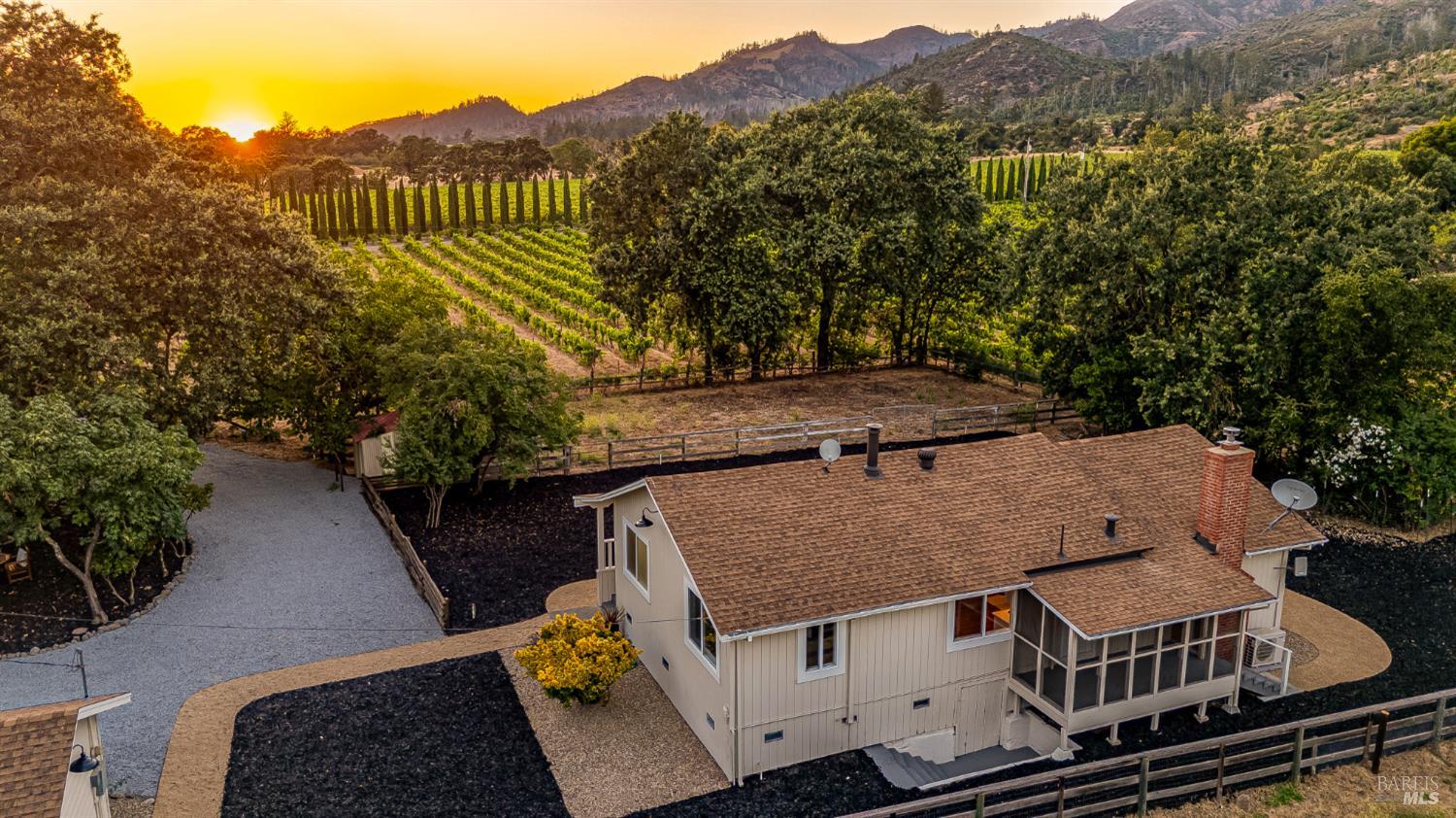 8021 Sonoma Highway
