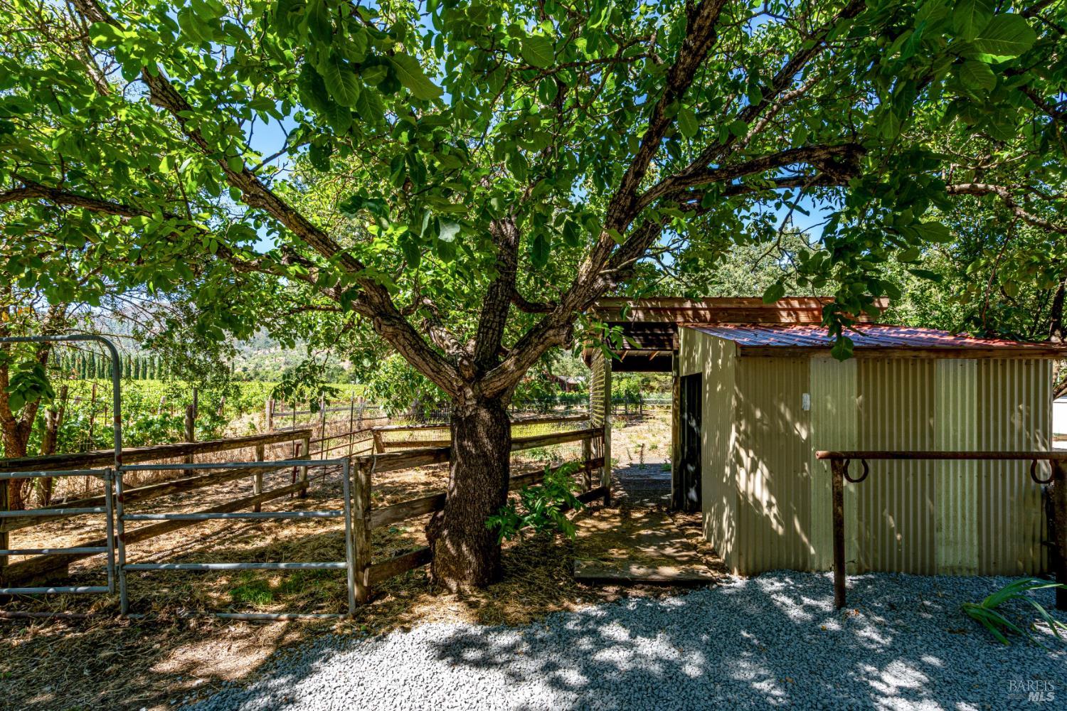 8021 Sonoma Highway