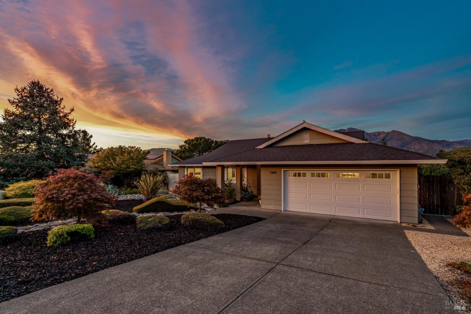 7309 Oakmont Drive