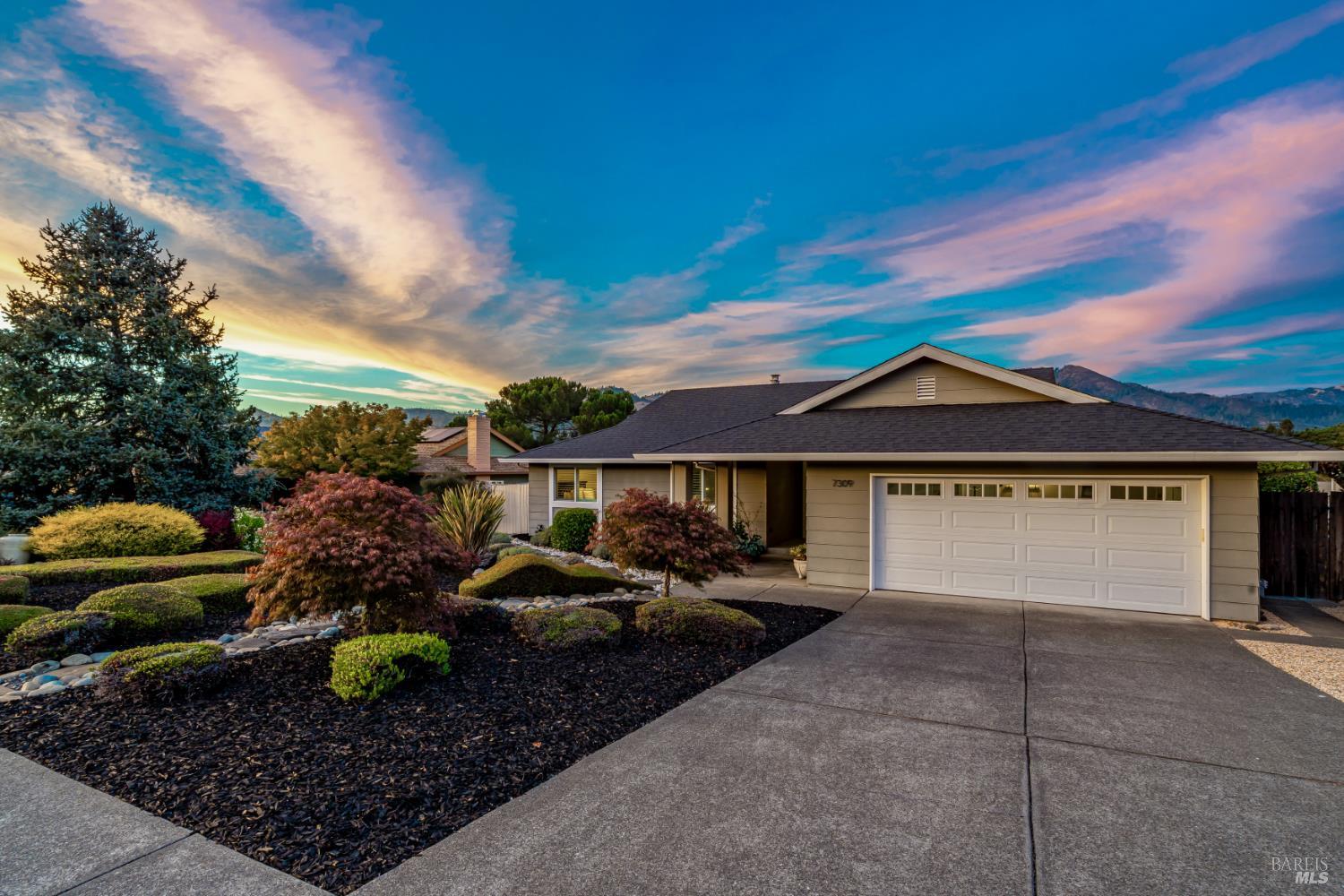 7309 Oakmont Drive