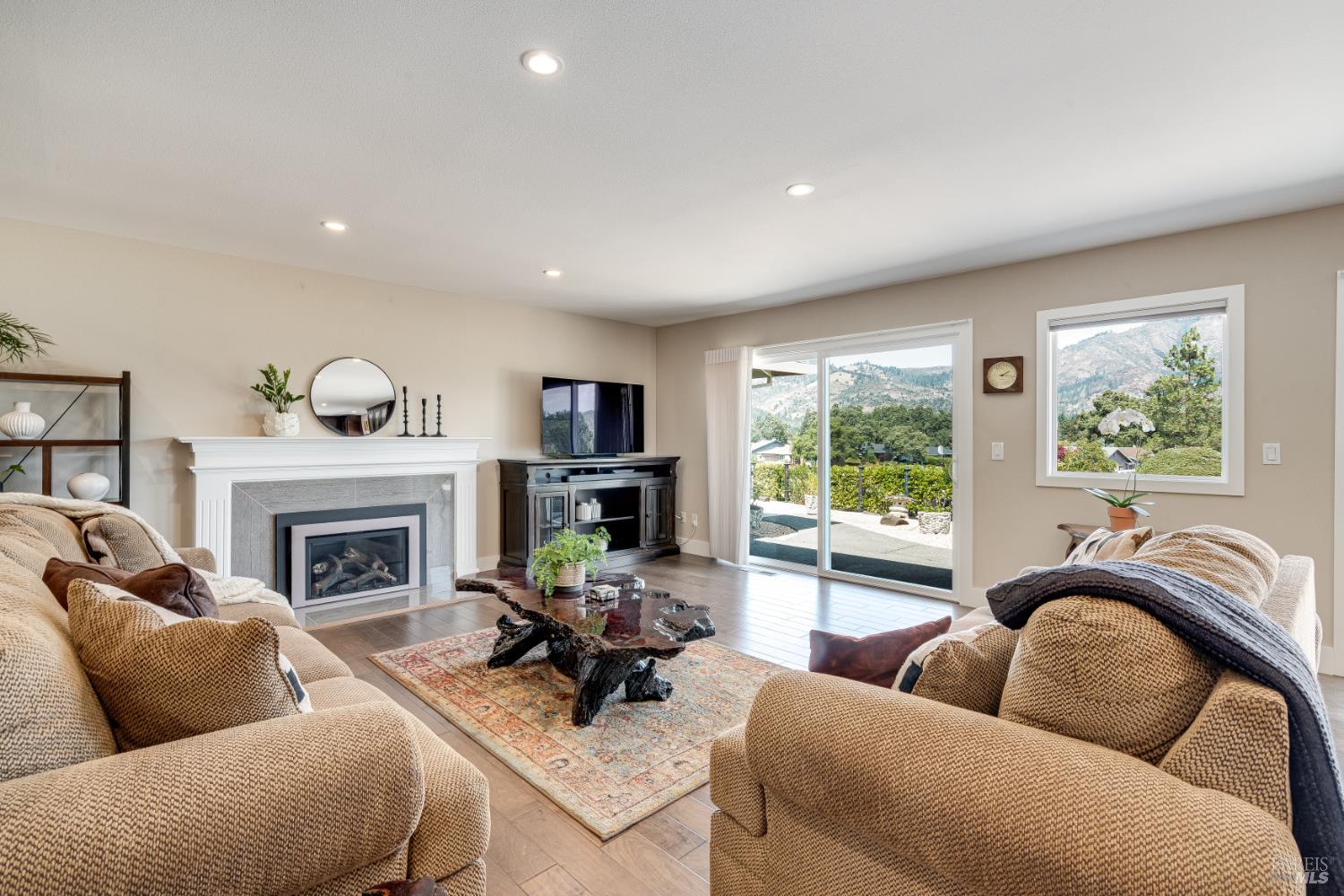 7309 Oakmont Drive