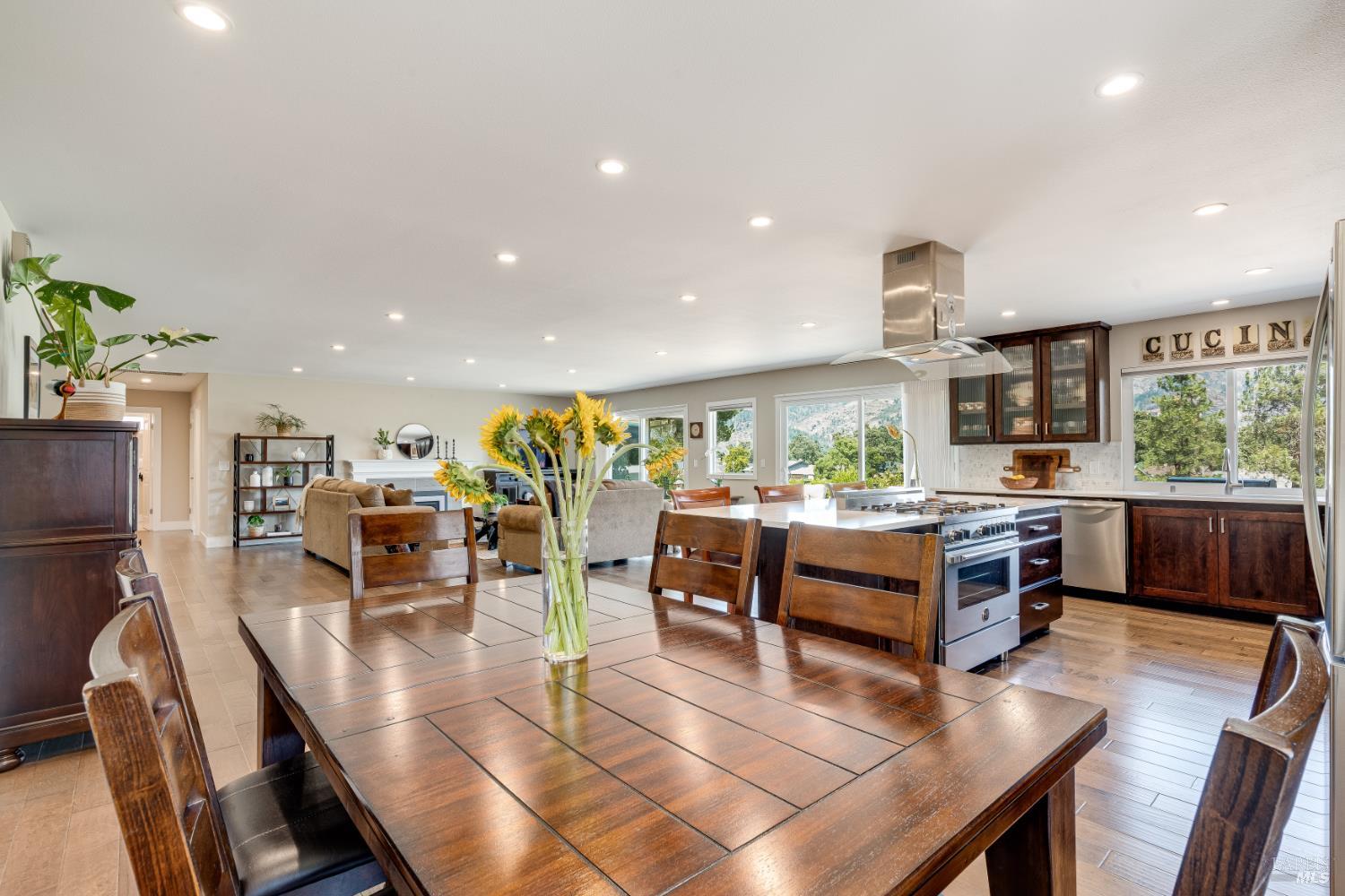 7309 Oakmont Drive