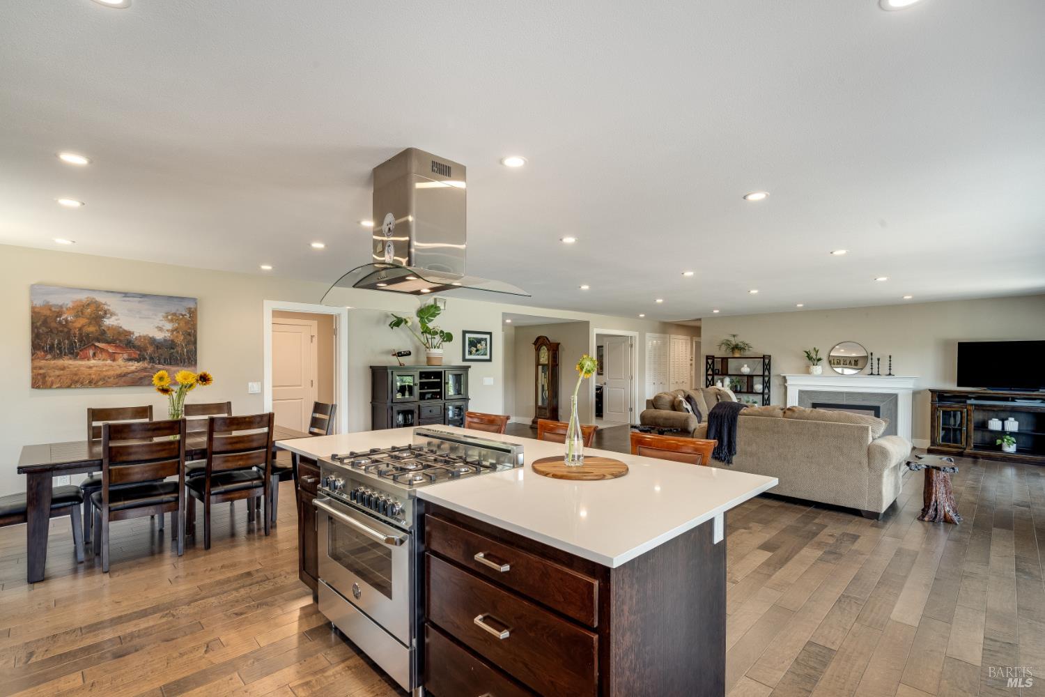 7309 Oakmont Drive