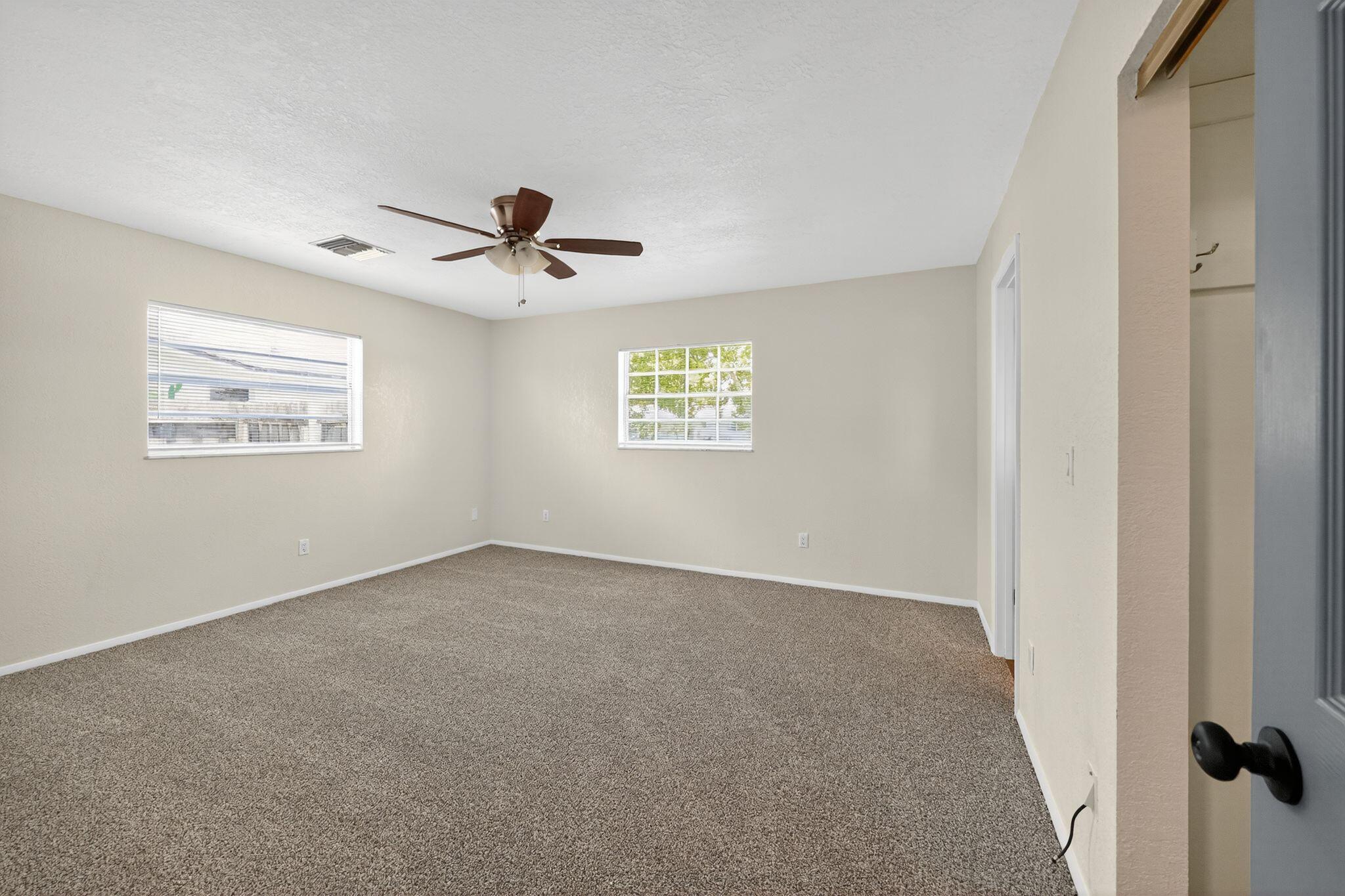 440 SE Sunnydale Lane