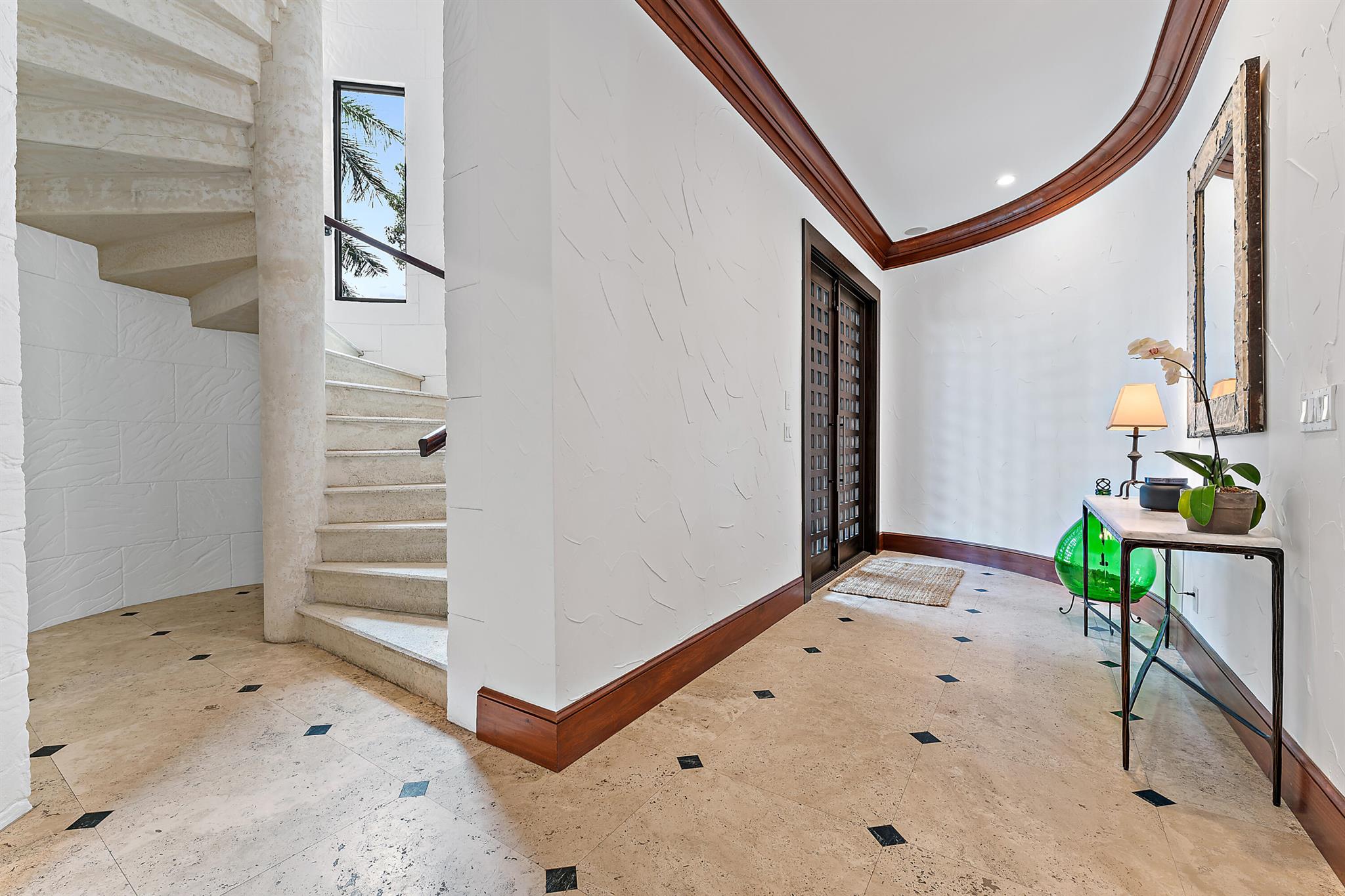 15 Middle Road