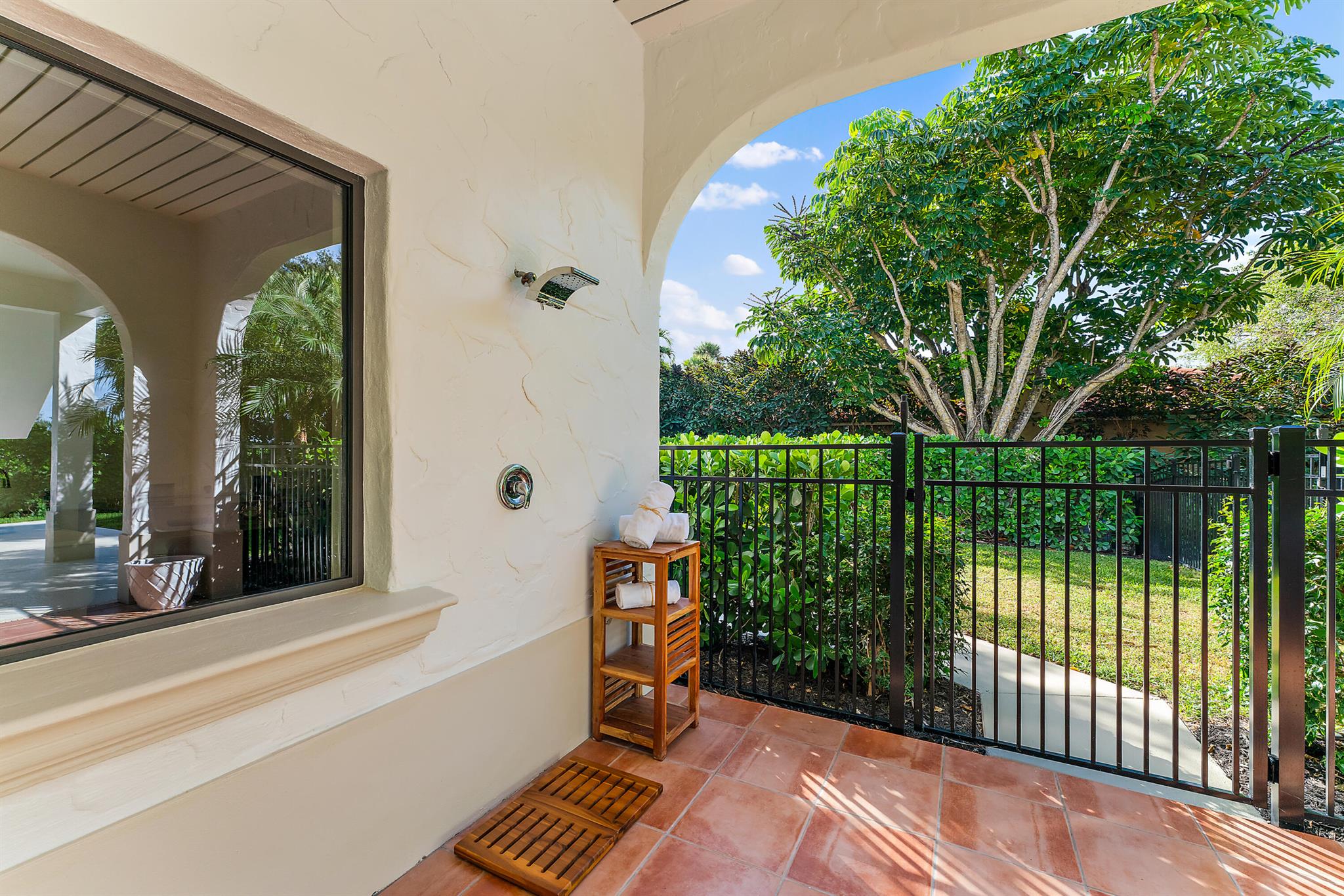 15 Middle Road