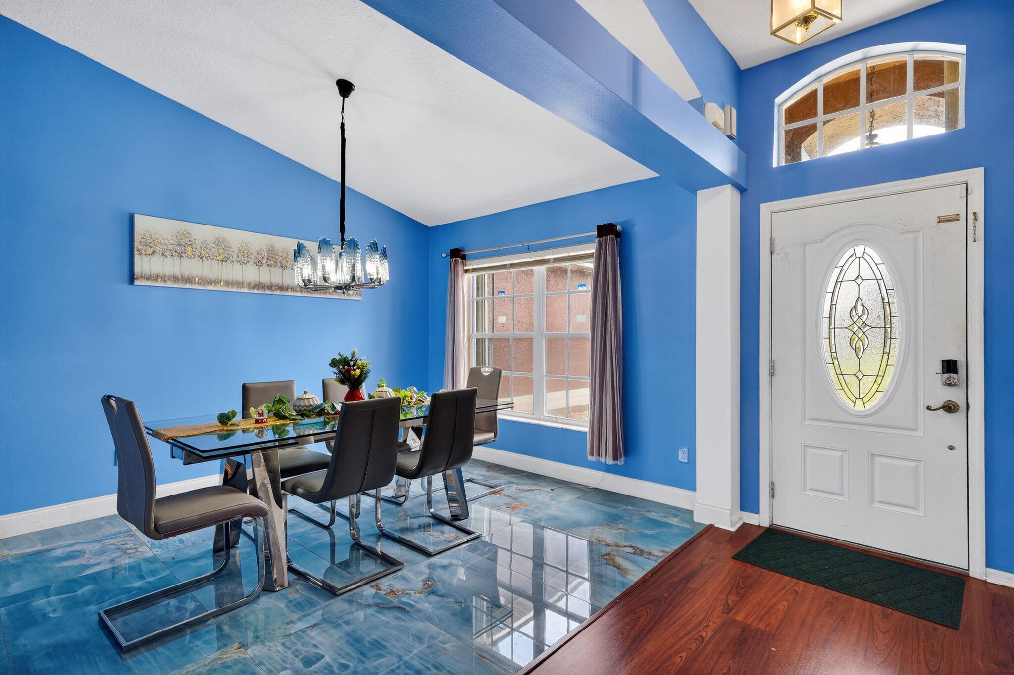 1530 SW Escobar Lane