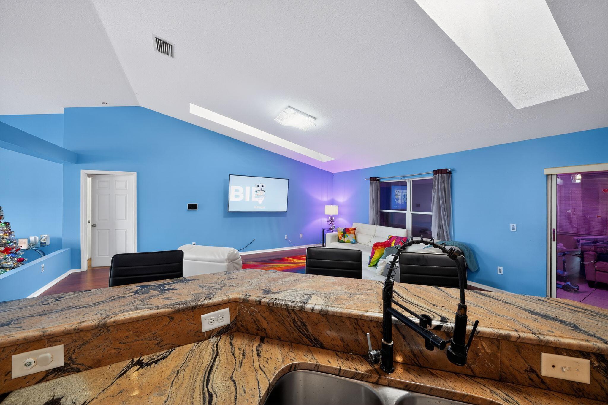 1530 SW Escobar Lane