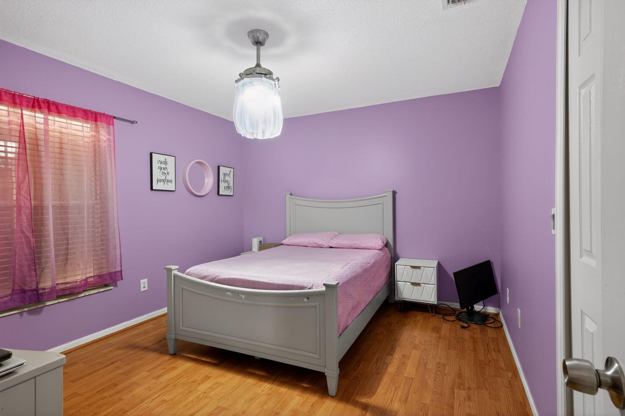 1530 SW Escobar Lane