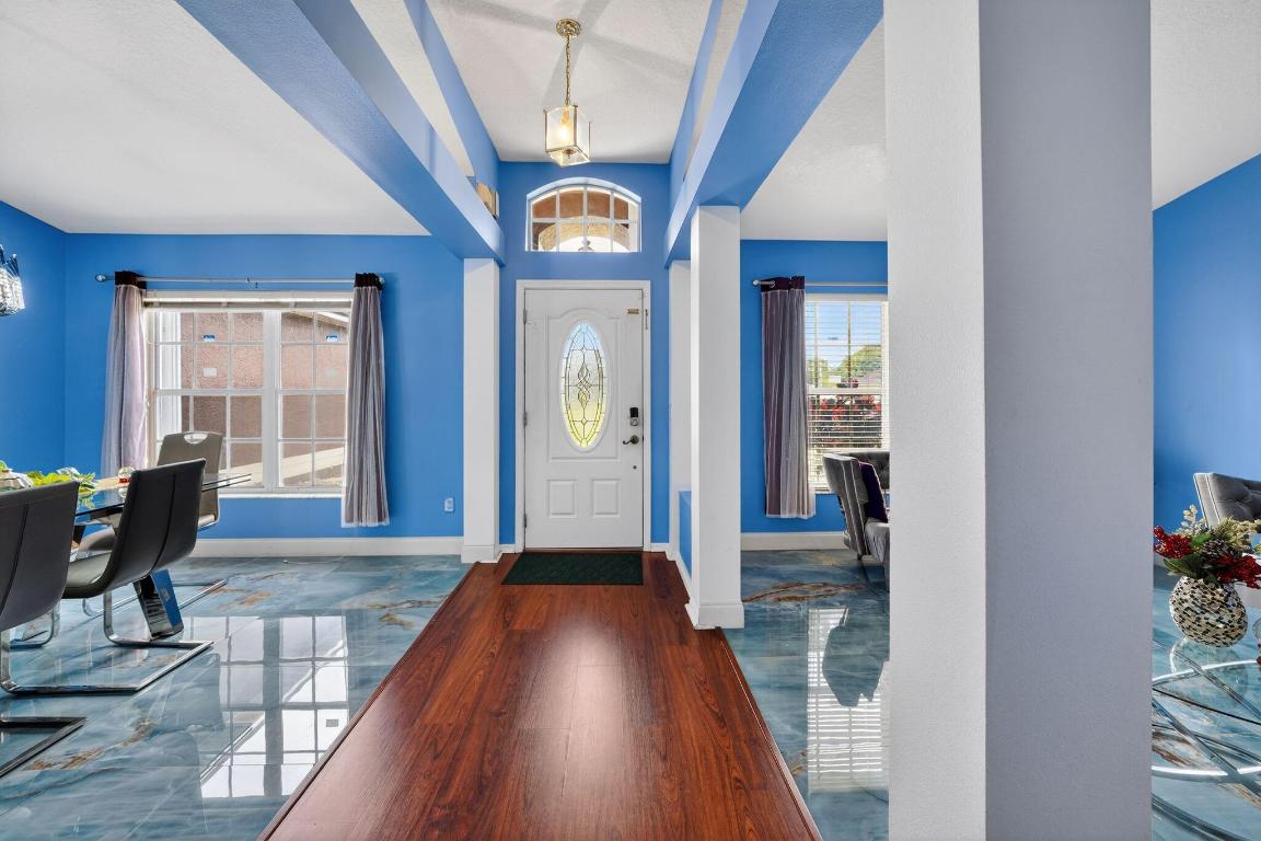 1530 SW Escobar Lane