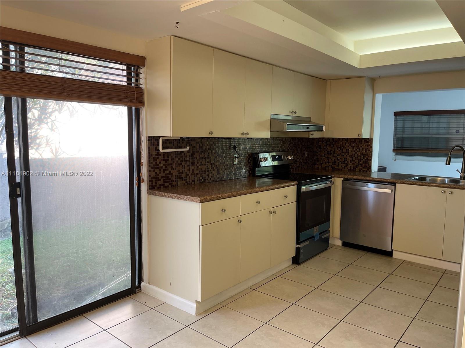 5137 SW 149th Pl Unit: 5137