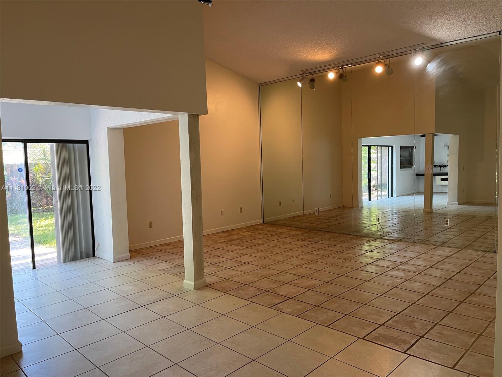 5137 SW 149th Pl Unit: 5137