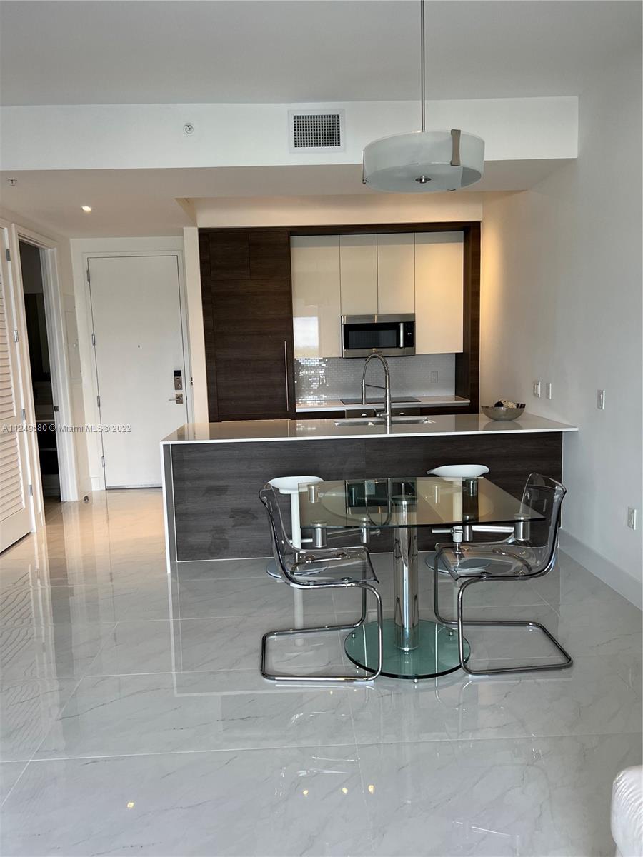 301 Altara Ave Unit: UPH1006