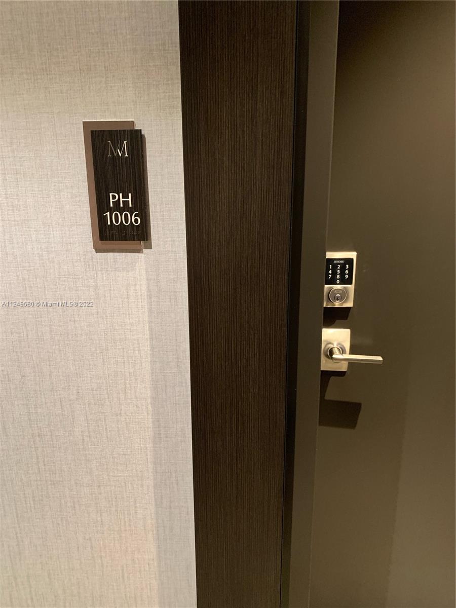 301 Altara Ave Unit: UPH1006