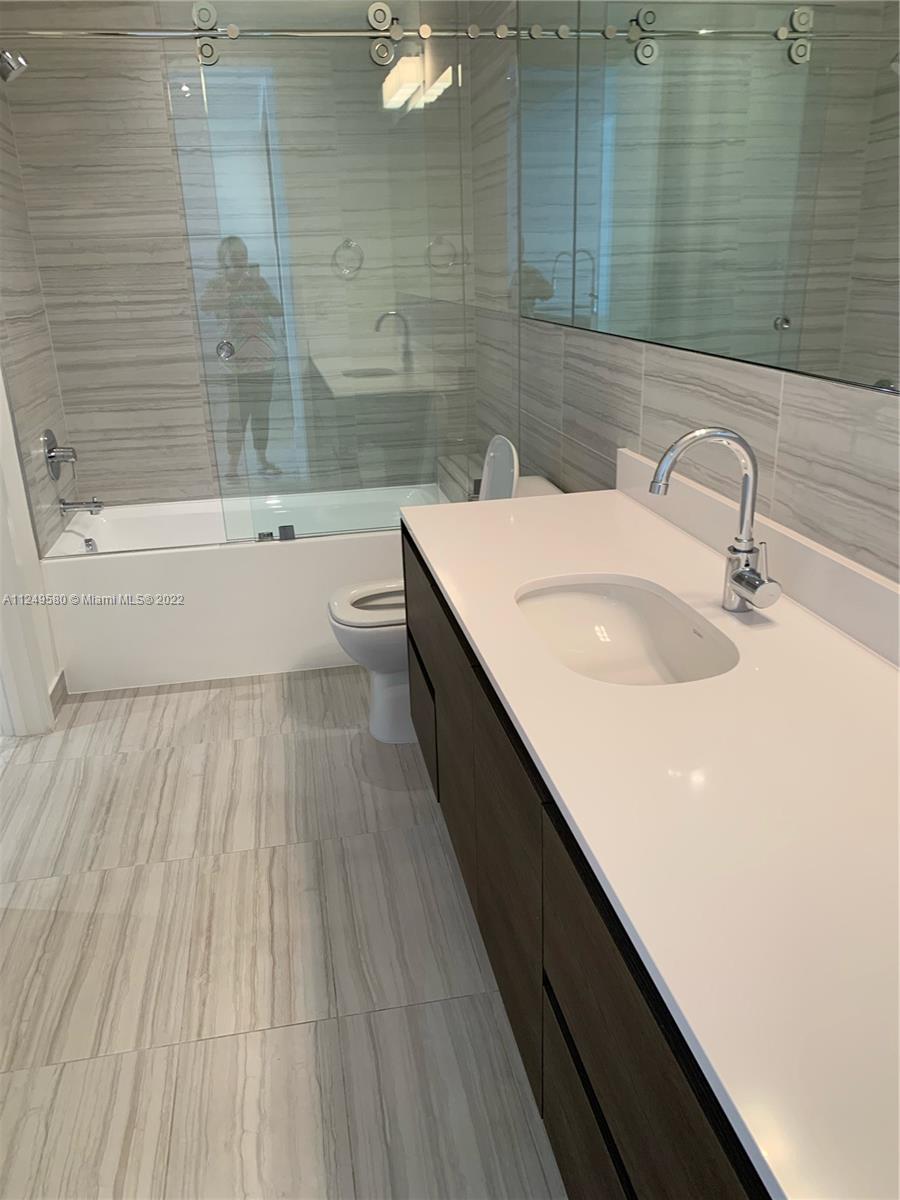 301 Altara Ave Unit: UPH1006