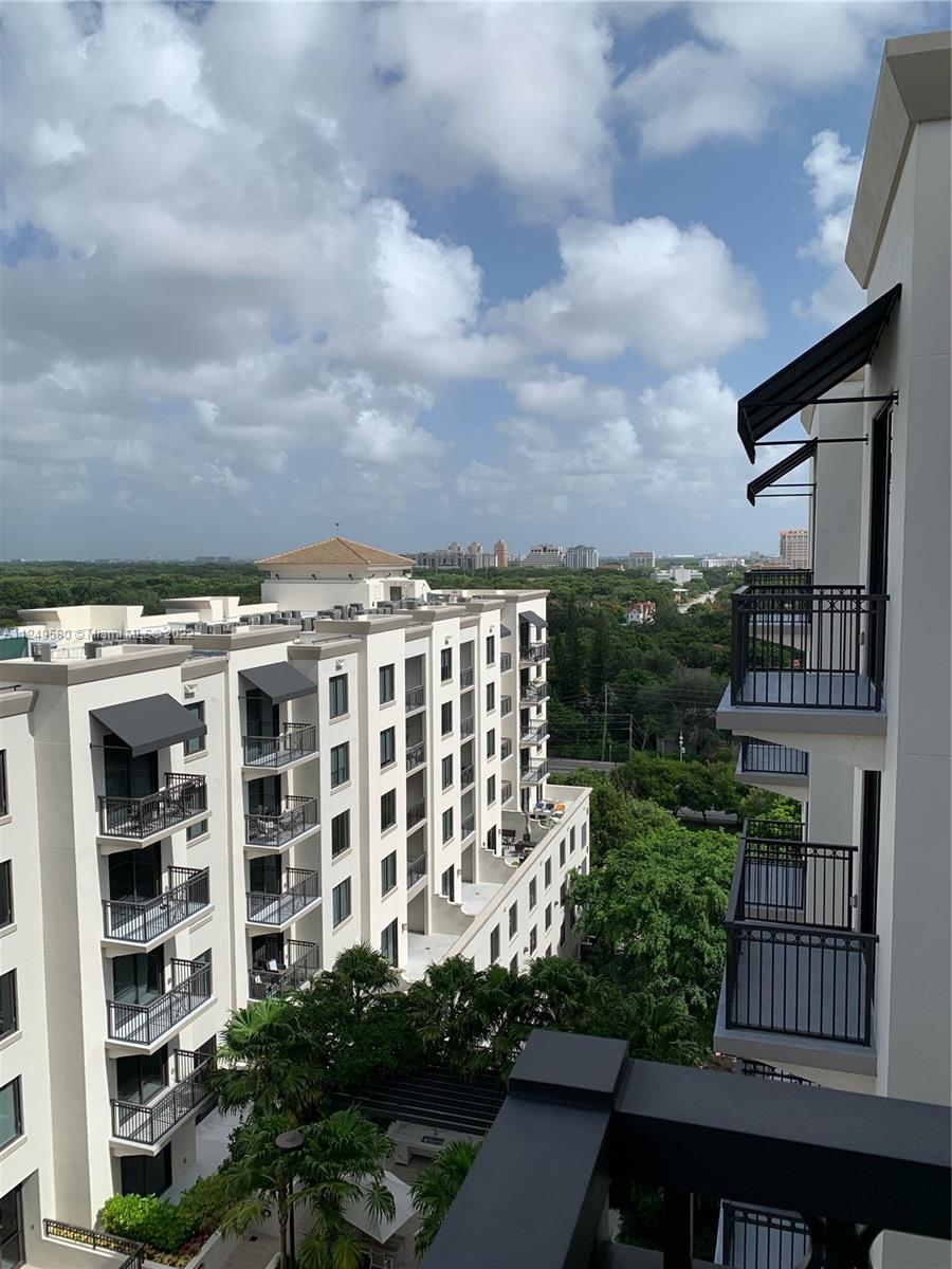 301 Altara Ave Unit: UPH1006