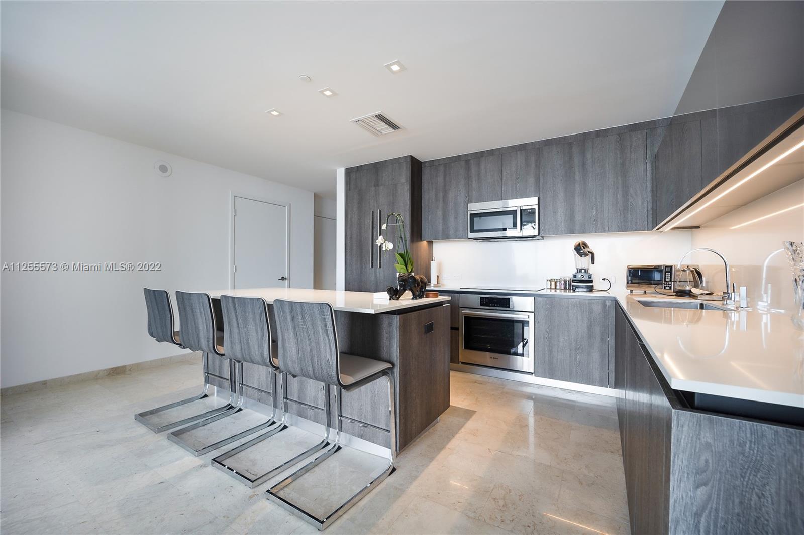 88 SW 7th St Unit: 2410