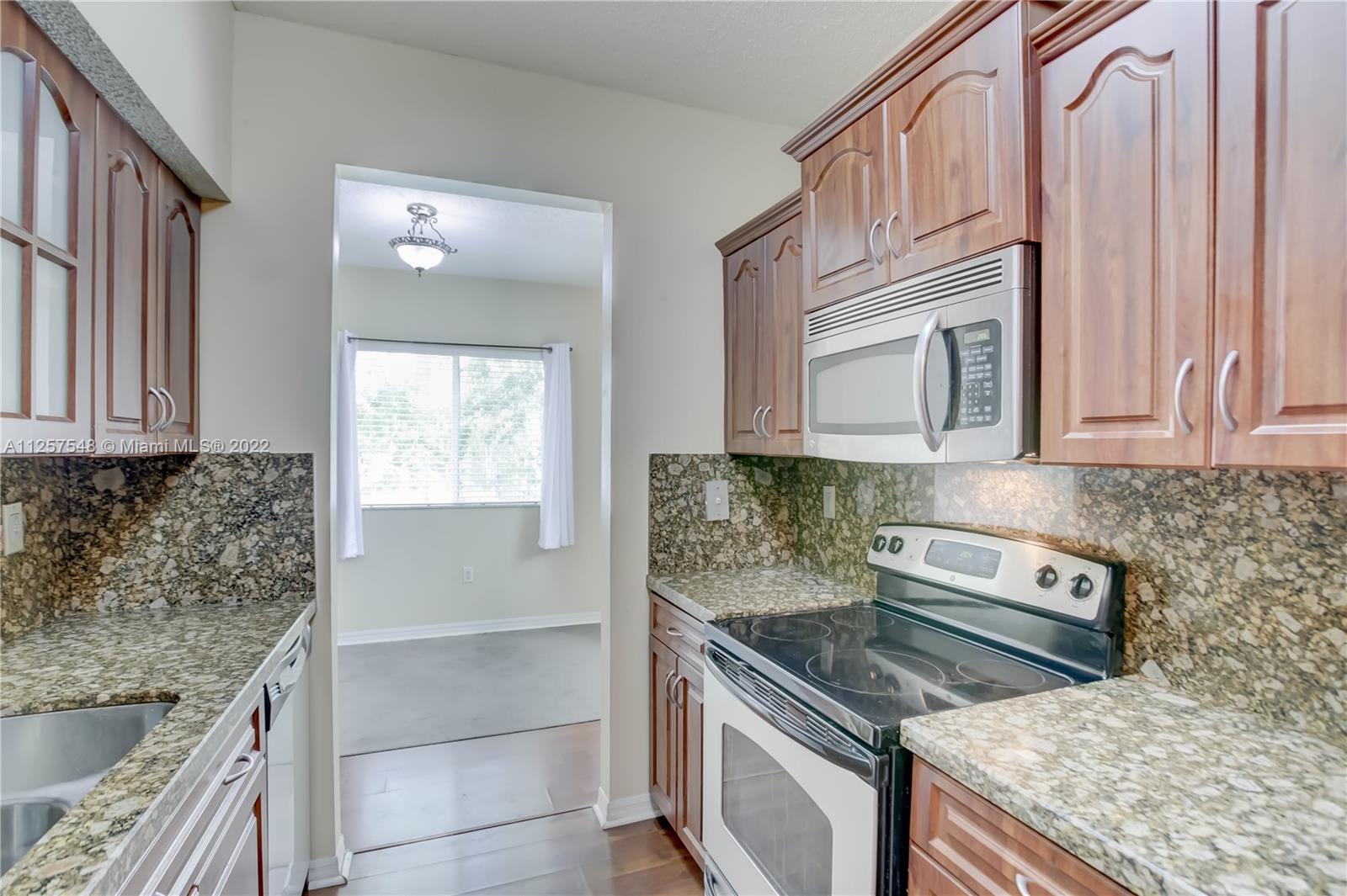 7085 Nova Dr Unit: 212