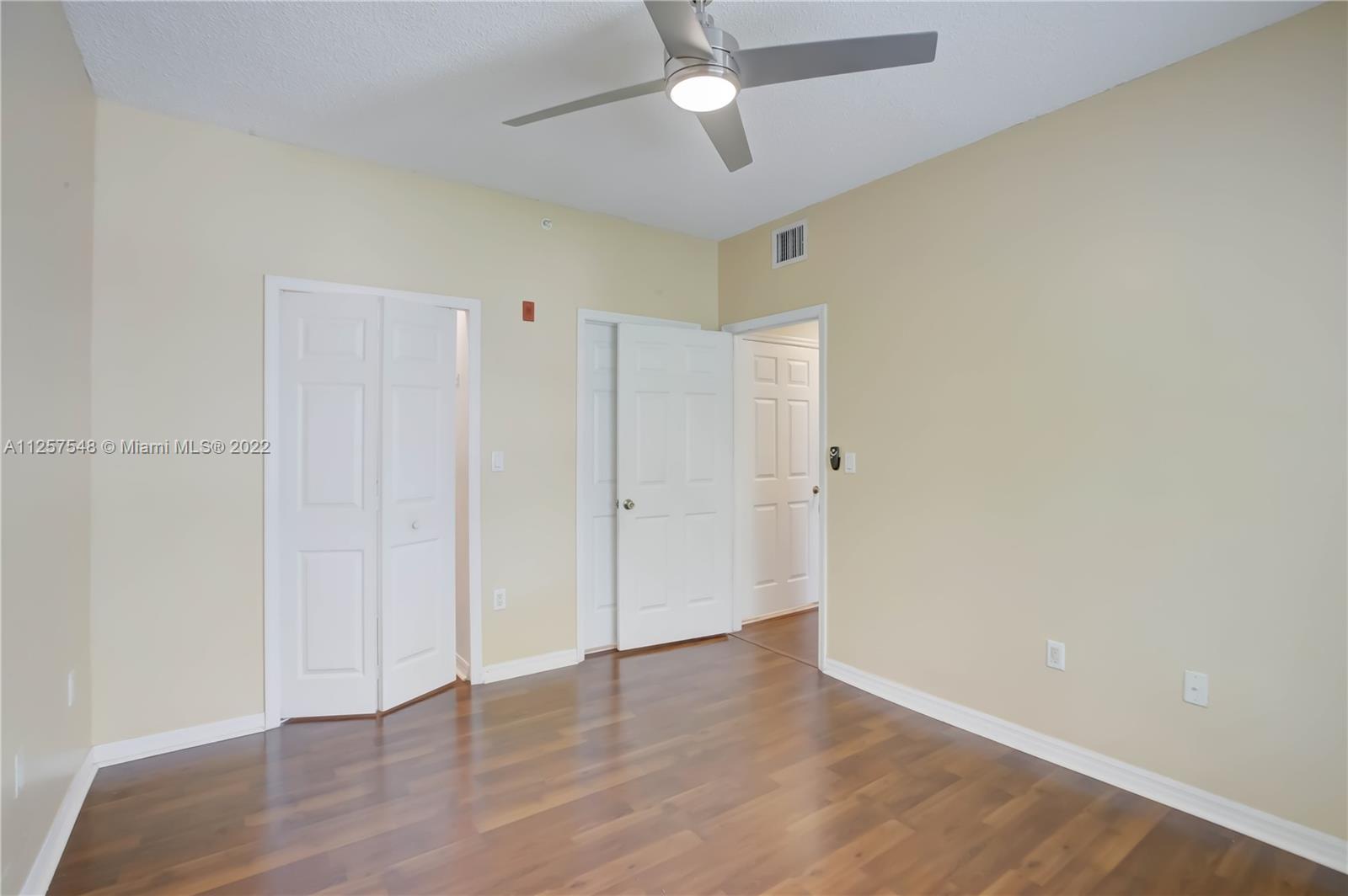 7085 Nova Dr Unit: 212