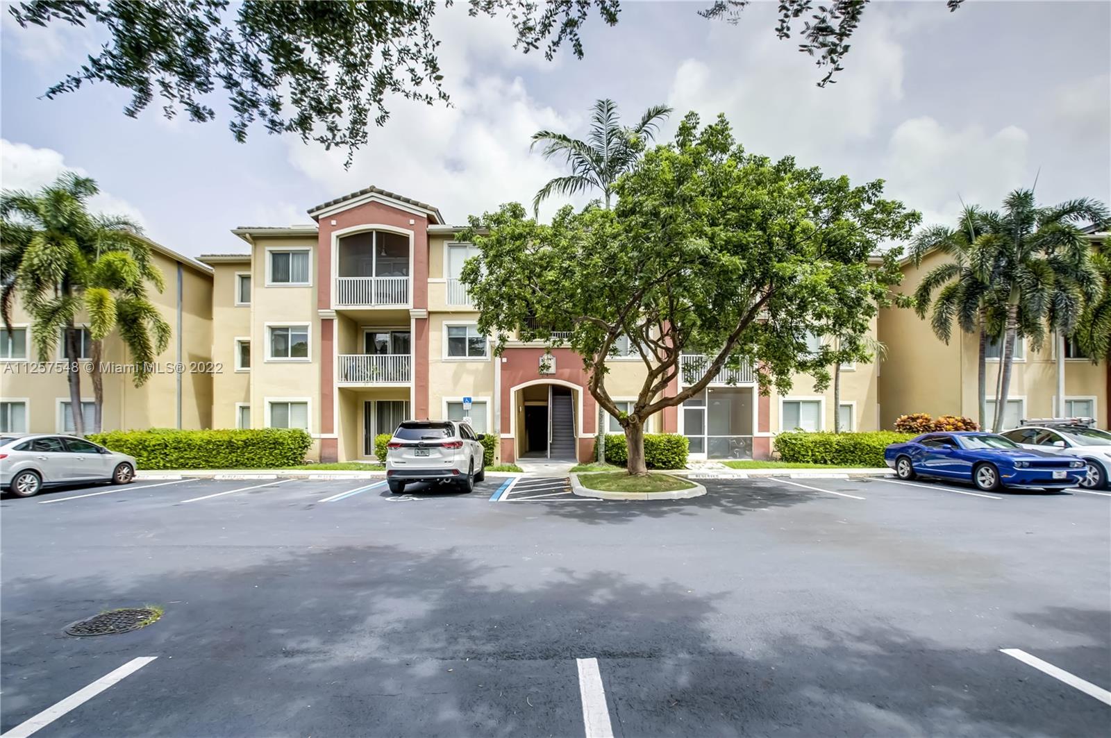 7085 Nova Dr Unit: 212